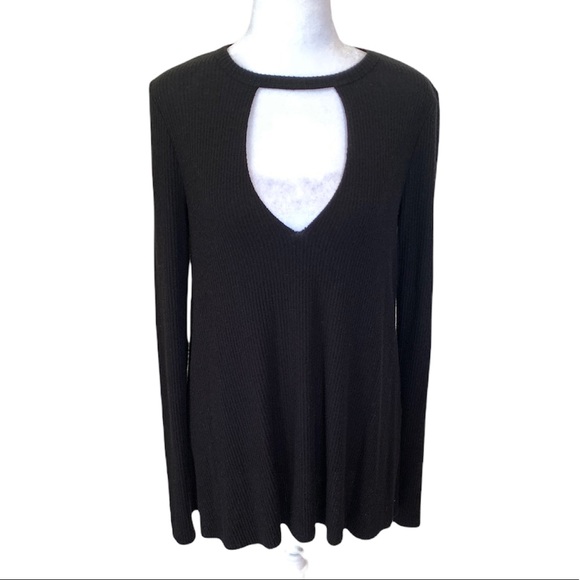 Urban Outfitters Project Social T Irresistible Cutout Deep-V Tee Small Black - Picture 5 of 16